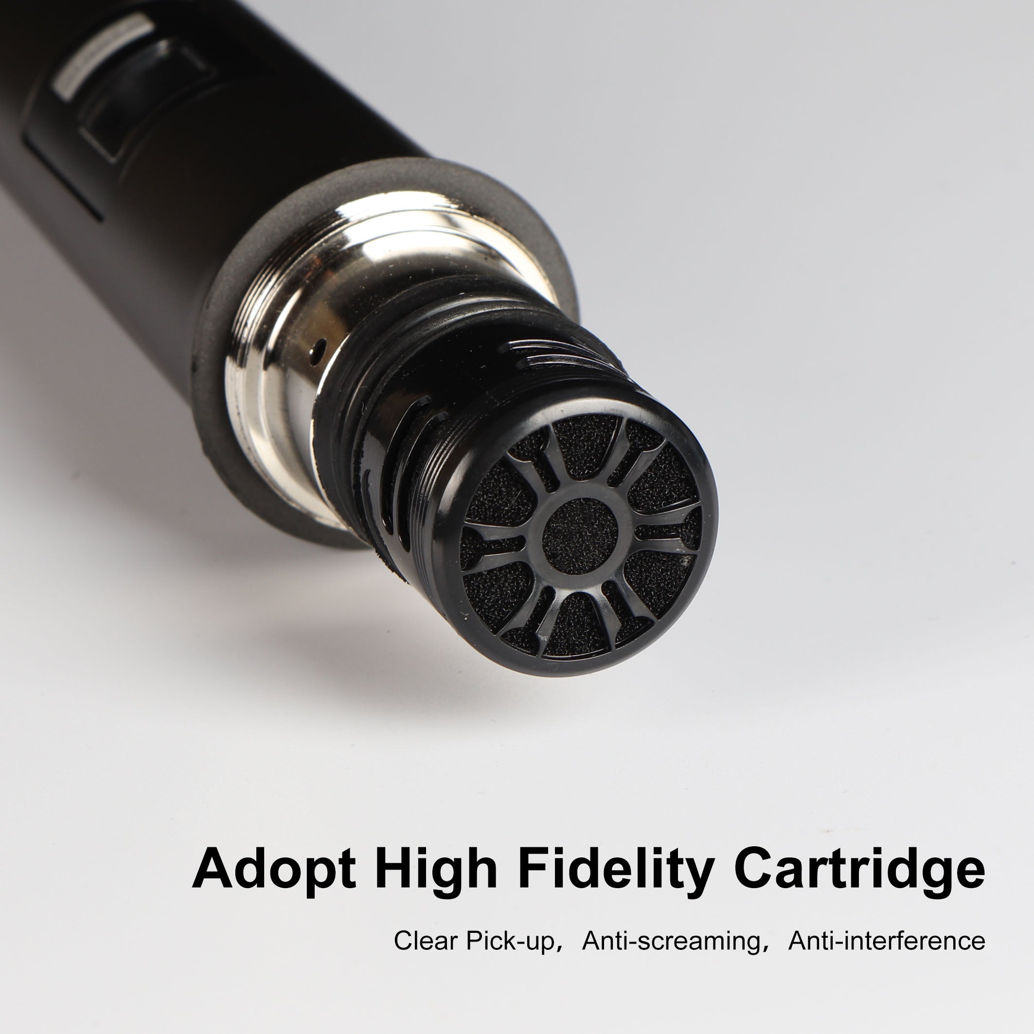 Versatile wireless microphone: professional microphone for outdoor and home use